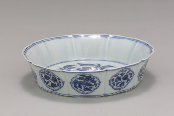 Brush Washer with Design of Fruit and Flowers - Image 2