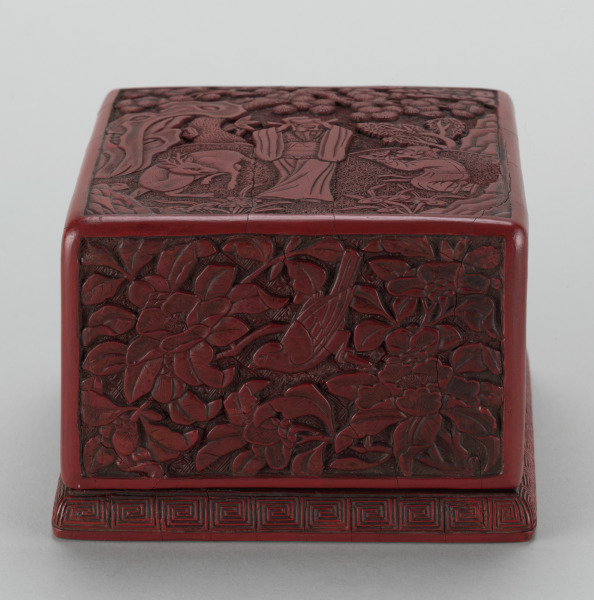 Box Decorated with a Deer, Official and Attendant in a Wooded Grove - Image 3