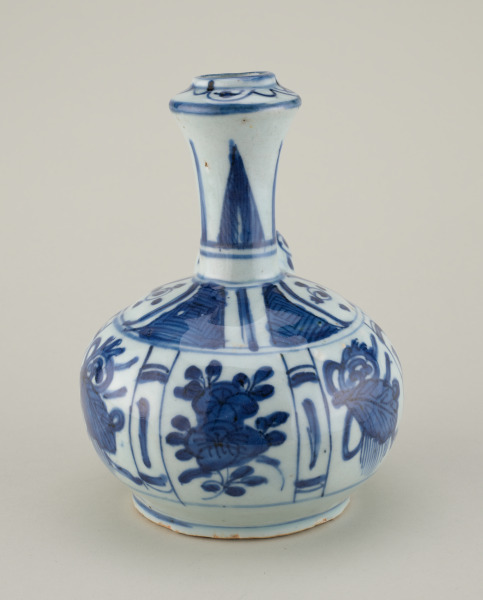 Drinking Vessel (Kendi) Decorated with Floral Panels - Image 3