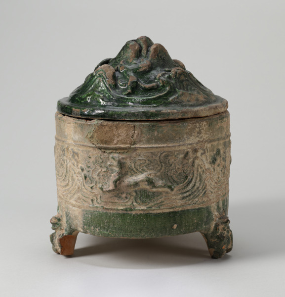 Tripod with Mountain-Form Lid - Image 2