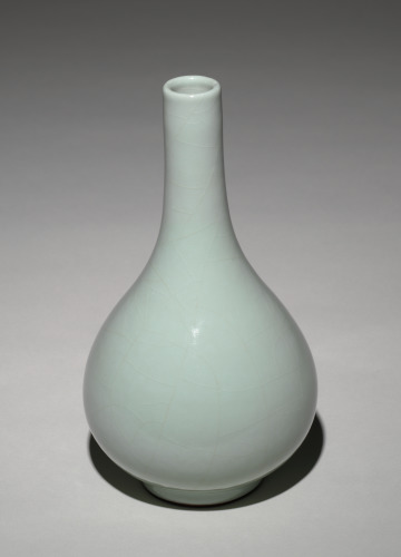 Hu-Shaped Vase - Image 5