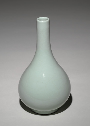 Hu-Shaped Vase - Image 4