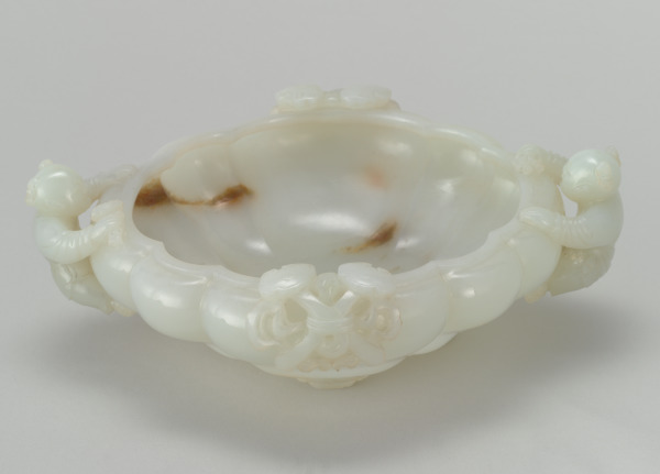 Dish Decorated with Boys and 'Ruyi' Scepters