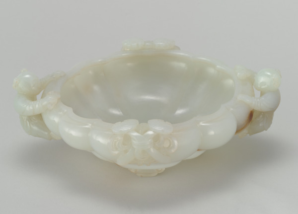 Dish Decorated with Boys and ‘Ruyi’ Scepters - Image 4