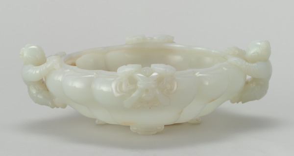 Dish Decorated with Boys and ‘Ruyi’ Scepters - Image 3