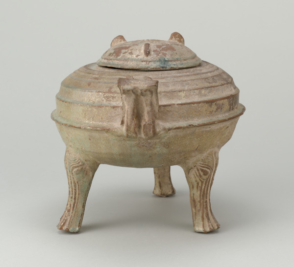 Covered Tripod (ding) with Elephant-Head legs - Image 4