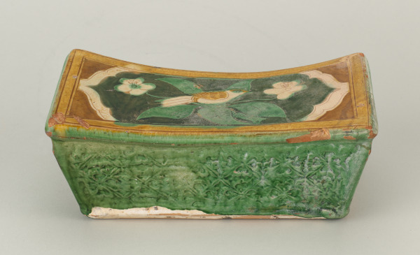 Jar Decorated with Resist Motif - Image 5