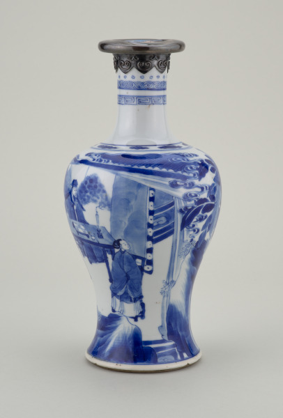 Vase Decorated with a Scholar Seated at His Desk - Image 2