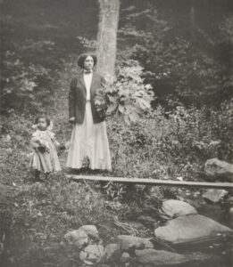 Kate and Rachel Van Der Zee, Lenox, Massachusetts, 1909