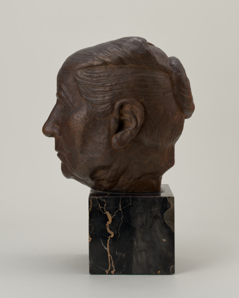 Head of Grandmother - Image 4