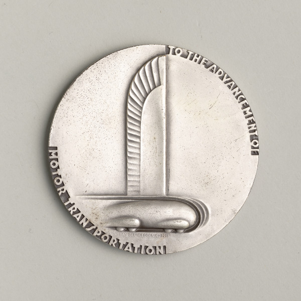 “20th Anniversary of General Motors” Medal - Image 1
