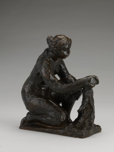 Small Stooping Washerwoman - Image 3