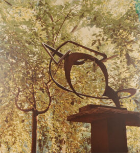 David Smith, Arc Wing. Photograph taken in The Wurtzburger Sculpture Garden (original site, Timberlane)