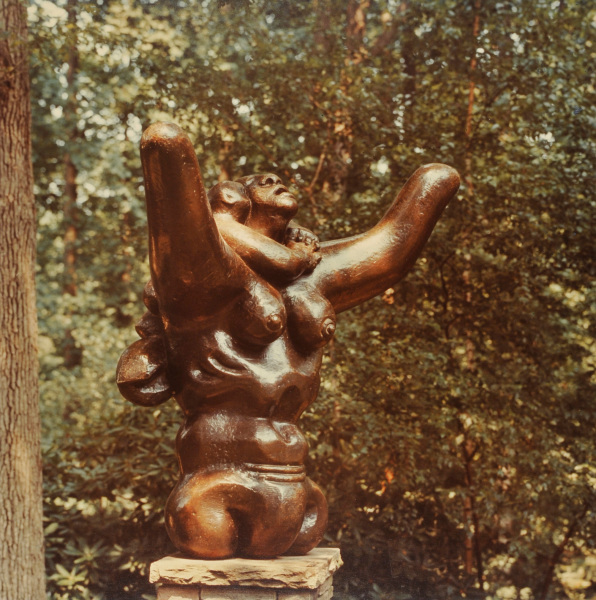 Jacques Lipchitz, Mother and Child. Photograph taken in The Wurtzburger Sculpture Garden (original site, Timberlane) - Image 4