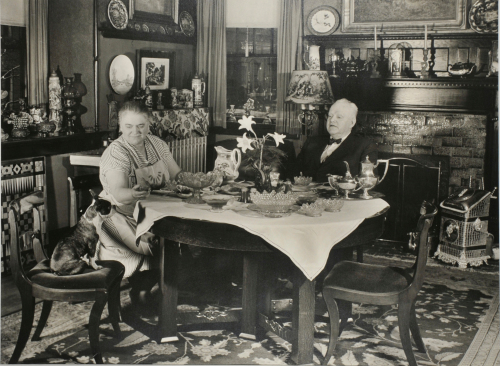 The Middle Strata of Life in Muncie, Indiana - Image 4