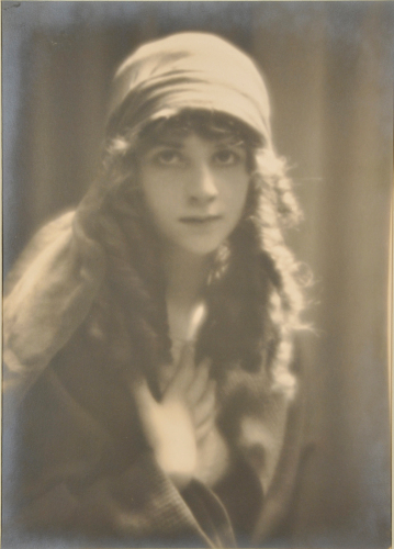 Portrait of Lisa Duncan - Image 4