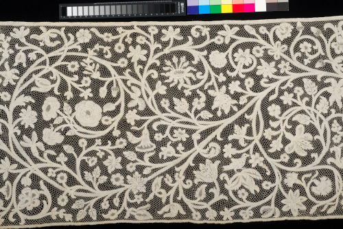 Milanese Bobbin Lace Flounce for an Alb - Image 38