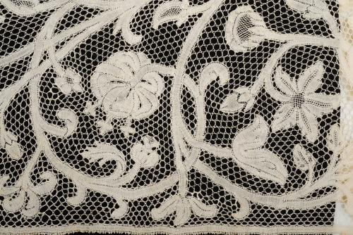 Milanese Bobbin Lace Flounce for an Alb - Image 25