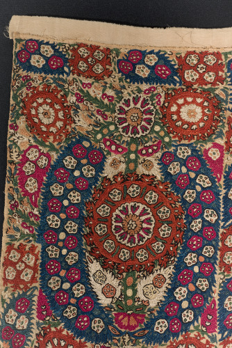 Bedspread or Cover of Yannina Embroidered Borders - Image 10