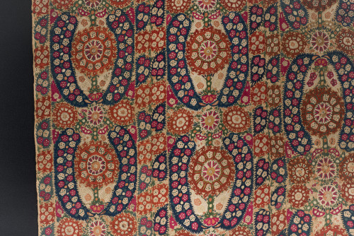 Bedspread or Cover of Yannina Embroidered Borders - Image 2