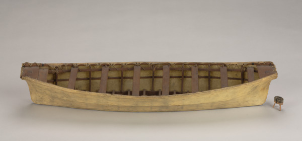 Model whale hunting boat (Umiak) - Image 3