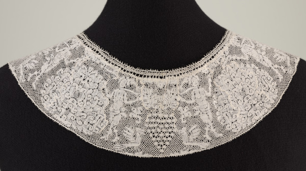 Flemish Bobbin Lace Collar - Image 3