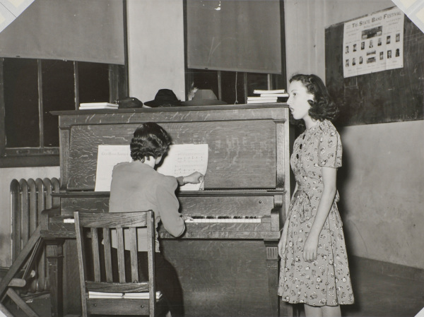 Local Singer Entertaining at Jaycee Buffet Supper, Eufaula, Oklahoma, Feb 1940 - Image 4
