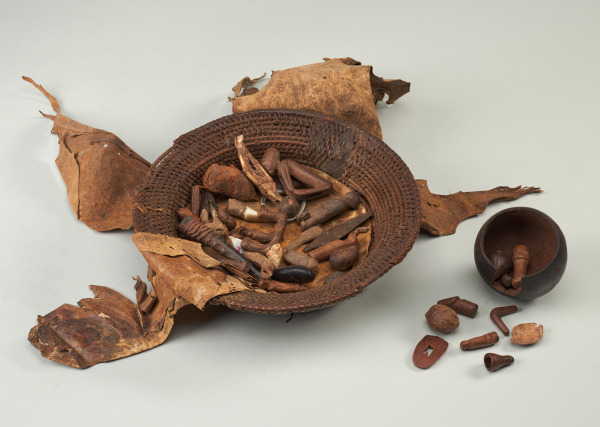 Divination Basket and Figures - Image 2