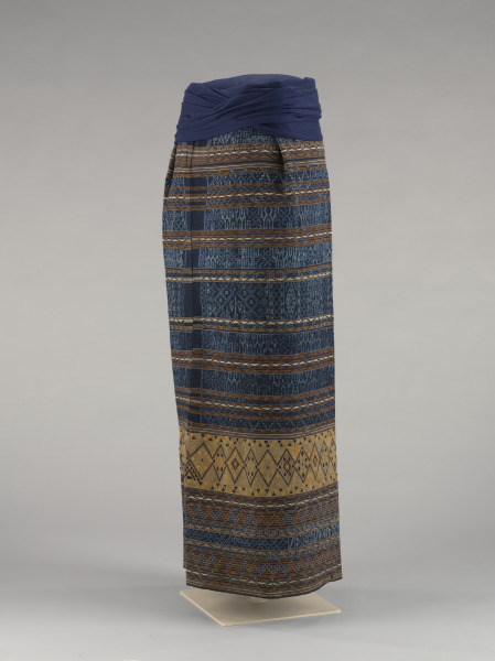 Li Chinese Skirt with Embroidered Band - Image 6