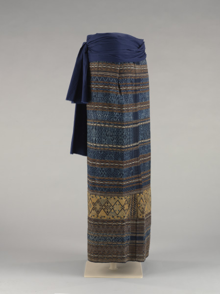 Li Chinese Skirt with Embroidered Band - Image 5