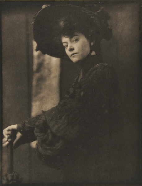 PORTRAIT- MISS MINNIE ASHLEY