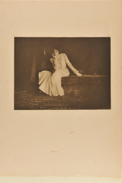 PORTRAIT- MISS DE C.