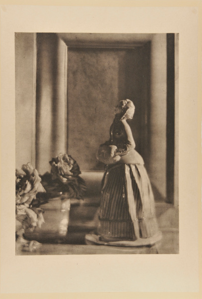 THE NYMPHENBURG FIGURE