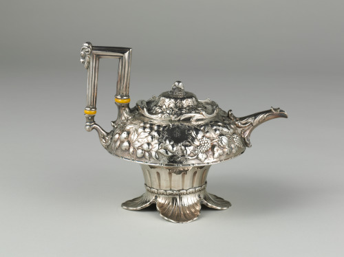 Teapot - Image 5