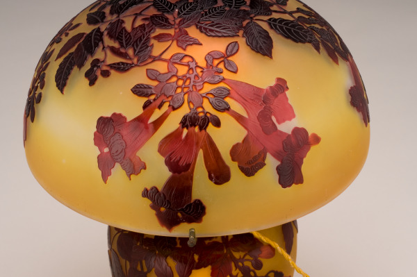 Trumpet Vine Table Lamp - Image 4