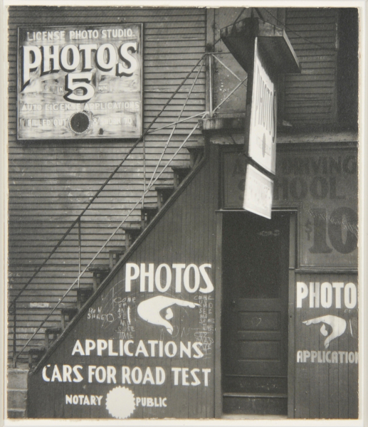 License Photo Studio, New York - Image 2