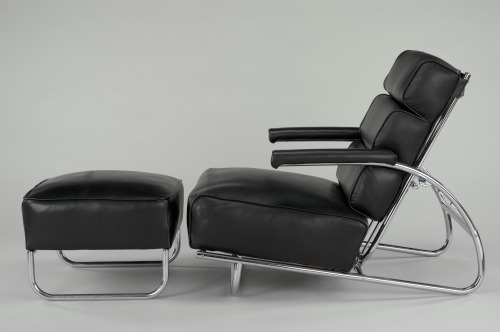 Reclining Chair (No. 22) with Leg Rest (No. 29)