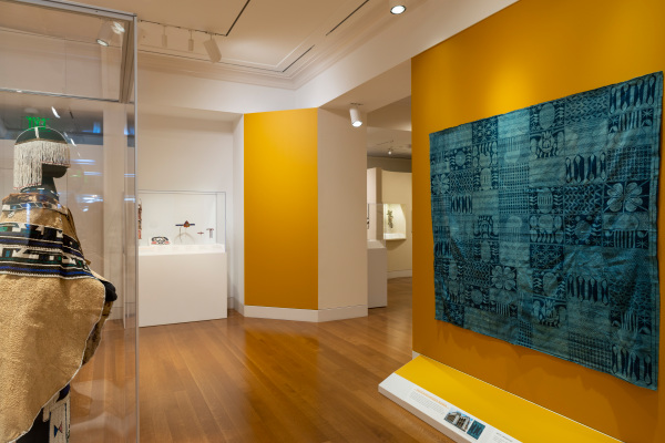 Woman’s Wrapper - Image 5