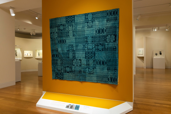 Woman’s Wrapper - Image 3