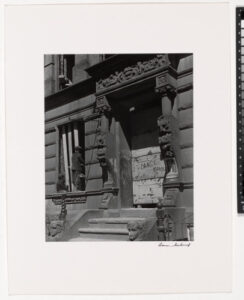 Harlem, 1935, Boys in Empty Tenement