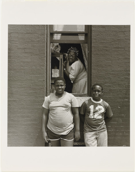 Collington Avenue Family - Image 1
