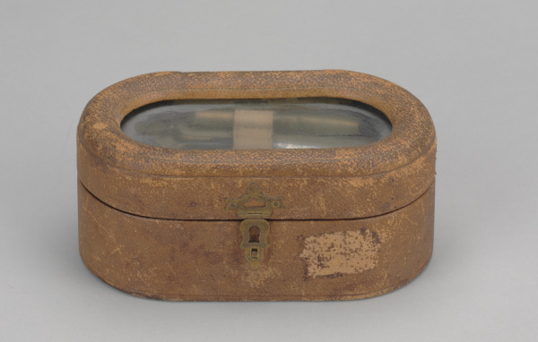 Sewing Box with Implements - Image 3