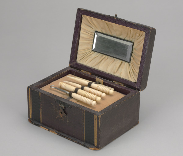 Sewing Box with Implements - Image 2