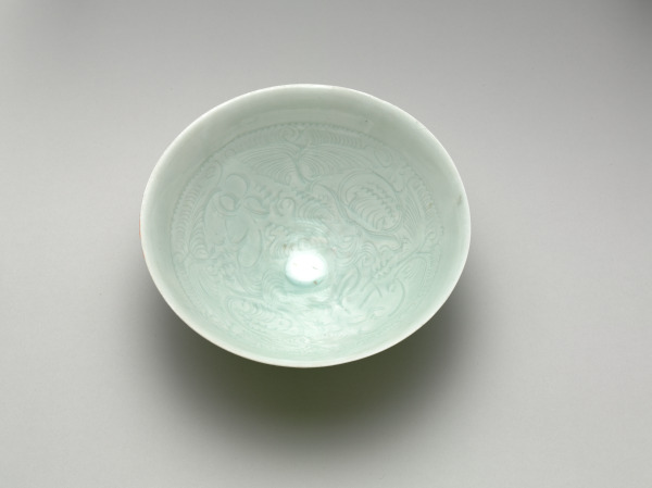 Qingbai Bowl with Design of Boys within Floral Scrolls - Image 5