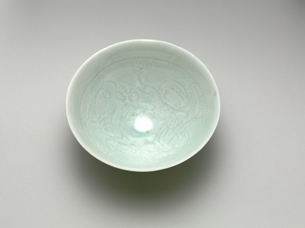 Qingbai Bowl with Design of Boys within Floral Scrolls - Image 4