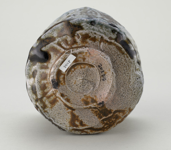 “Rumbling of the Sea” Teabowl (“Uminari” Wan) - Image 2