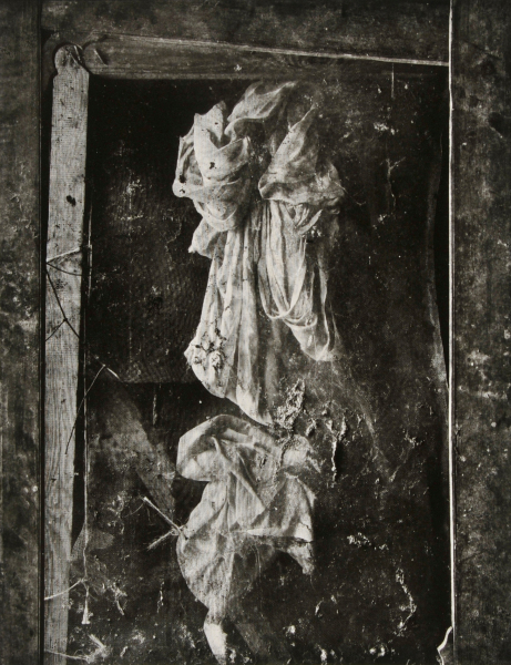 Cloth and Screens, Danville, Virginia - Image 4