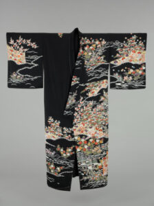 Western Woman’s Short Sleeved Black Kimono