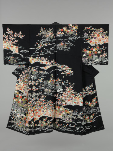 Western Woman’s Short Sleeved Black Kimono - Image 2