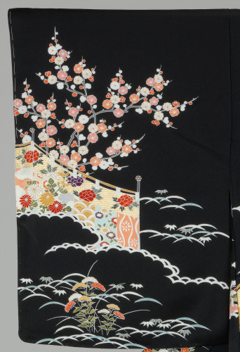 Western Woman’s Short Sleeved Black Kimono - Image 15